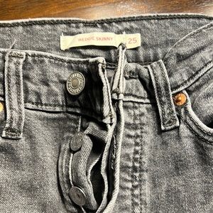 Levi’s Wedgie Skinny